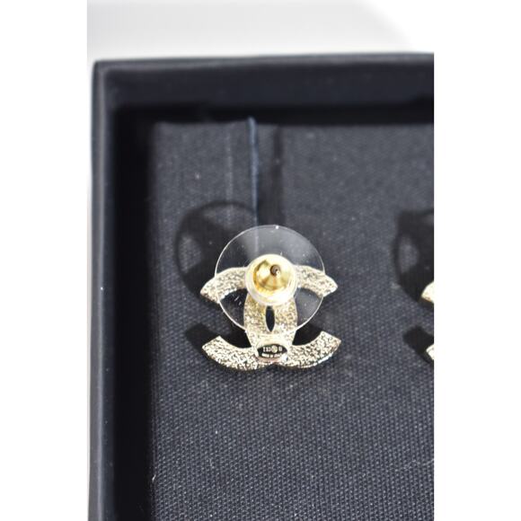 Chanel 23B Gold Pearl White Crystal CC Logo Classic Statement Stud Earrings - Picture 12 of 12